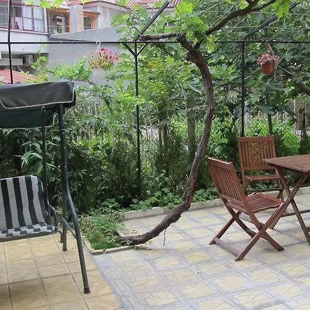 Къща за гости маврова